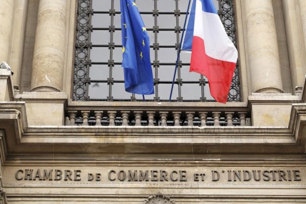 Qui finance les chambres consulaires ?