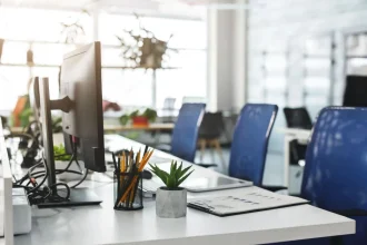 Mobilier de bureau design : allier esthétique et fonctionnalité dans vos espaces de travail
