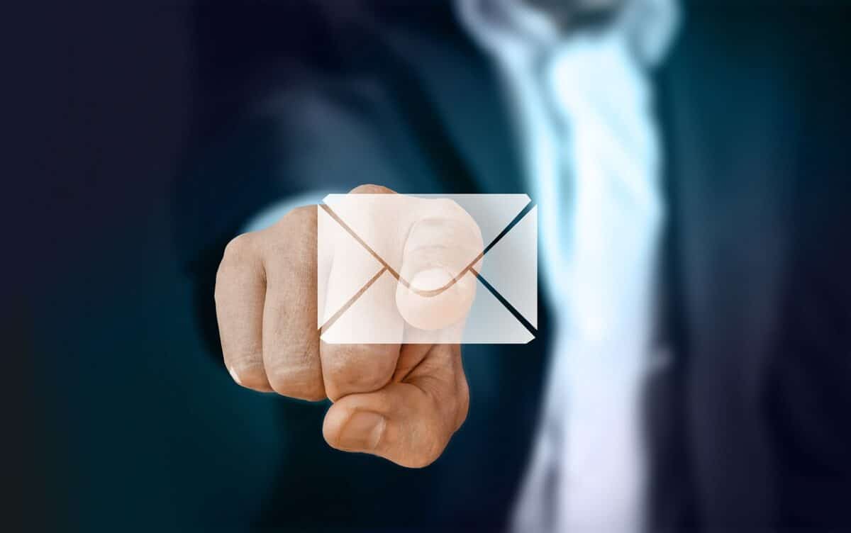 Pourquoi est-il important de vérifier les listes d’e-mails pour les spécialistes du marketing ?