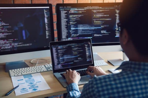 Quel statut pour un freelance en informatique ?
